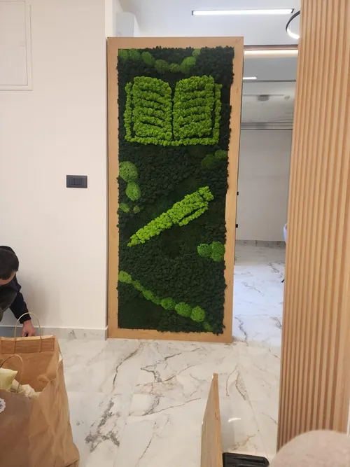 Pregrada sa otvorenom knjigom